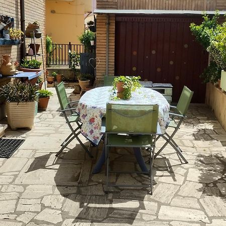 Alf E Ann B&B Tivoli Terme Bagian luar foto